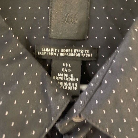 H&M Mens Dress shirt Size L. Brand New, Never Worn, Past the return date. - Picture 2 of 3